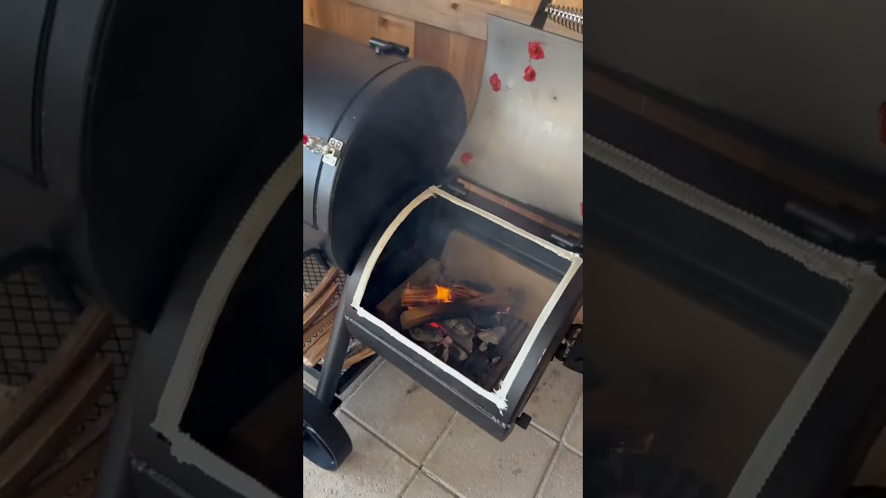 Oklahoma Joe&rsquo;s Highland - first fire!