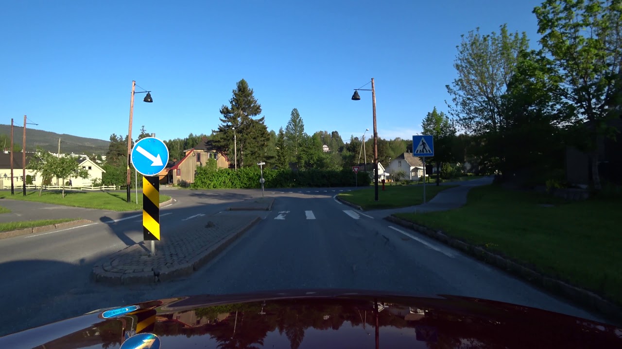 Åmot i Modum til Solbergelva i Nedre Eiker via Hokksund og Steinberg