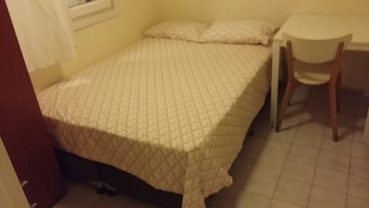 Flat Code 59630: 6 Bedrooms 1 Living-Eating Area Apartment with Balcony and 2 Full Bathrooms