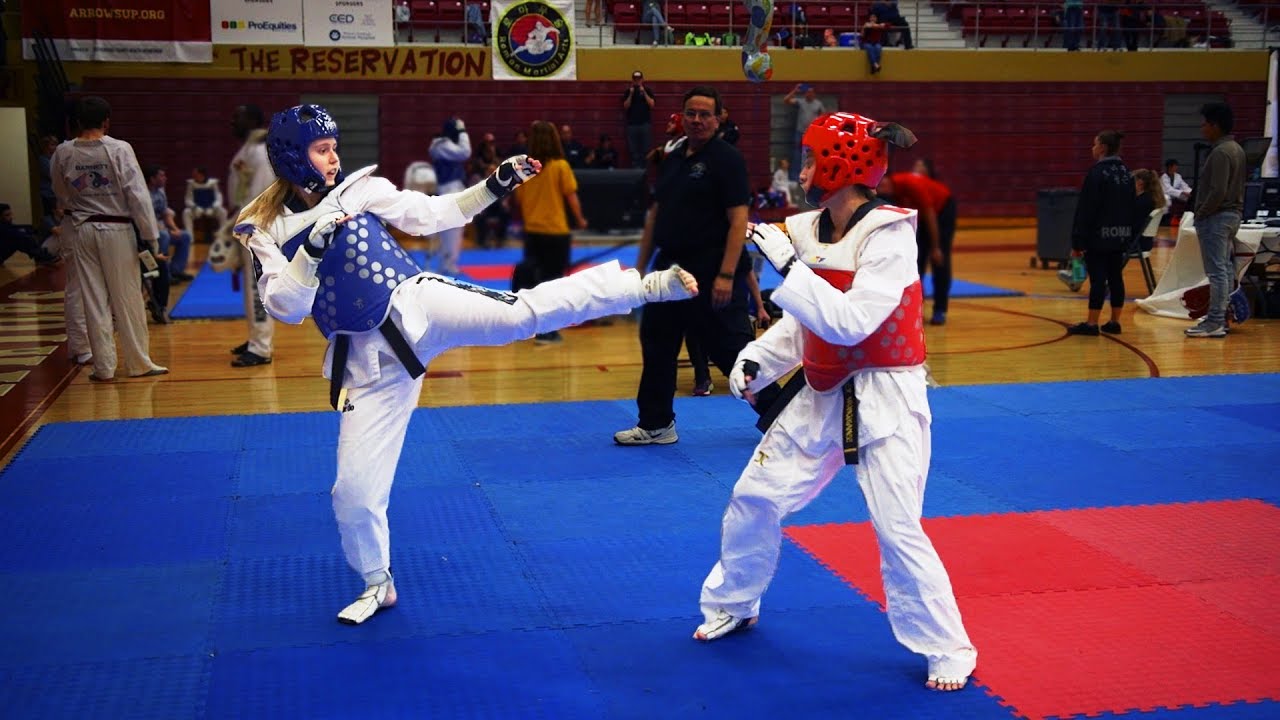 How to Beat a Front Leg Fighter (TKD SPARRING)