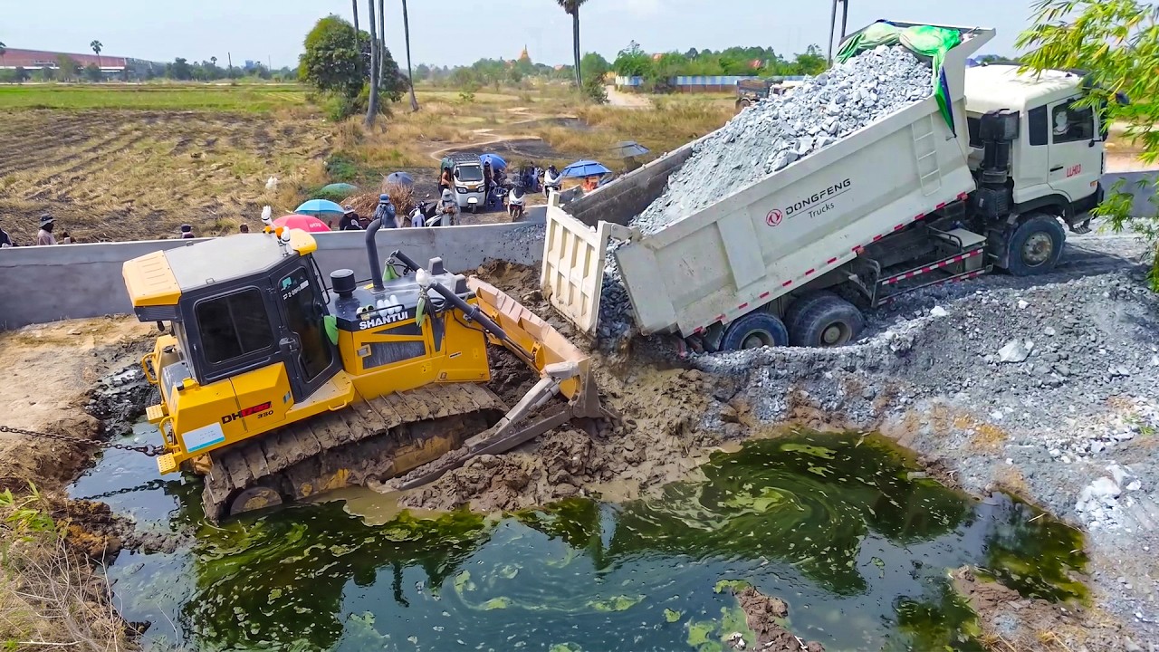 DANGER!! 25 Ton Dump Truck OVERTURNS at Landfill! Emergency Dozer & Excavator Rescue