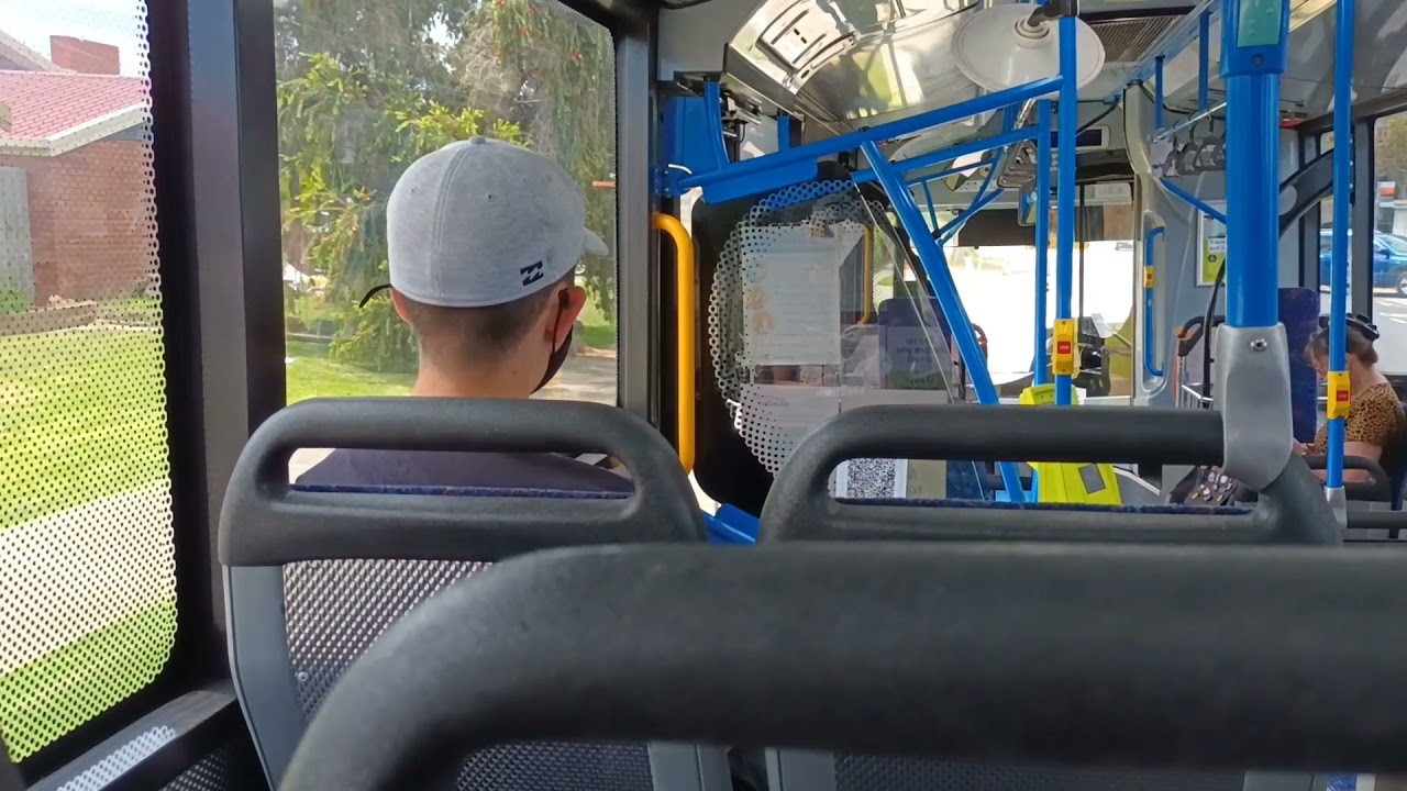 Watergardens station bus 476 to Niddrie. Please subscribe. Thank you