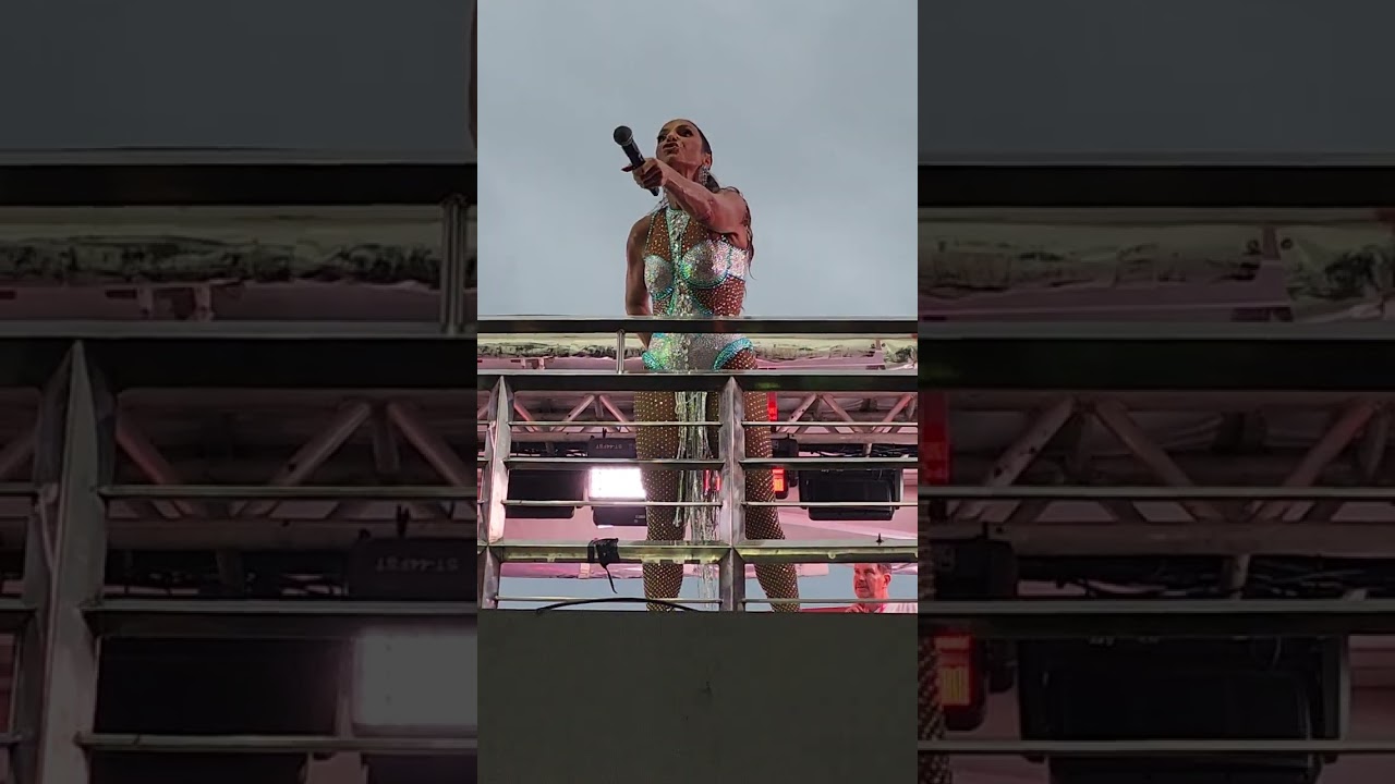 Ivete Sangalo no carnaval de Salvador -Ba