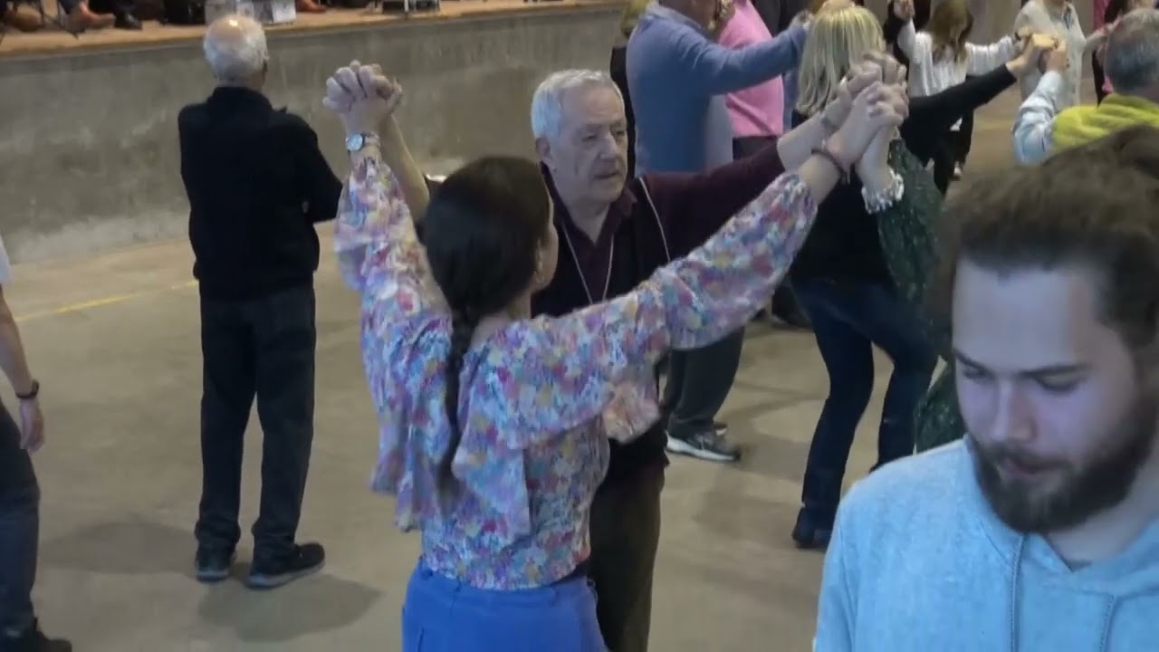 Sardana, FLAÇÁ, SARDANES I GEGANTS, de Joan Làzaro,  conjunt tres cobles,  gravació de Rosa Argelés.