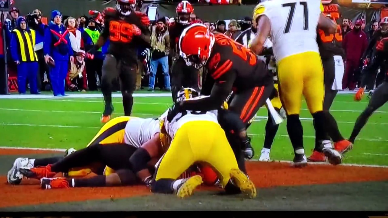 Myles Garrett hits Mason Rudolph with helmet! Browns vs Steelers. Full video