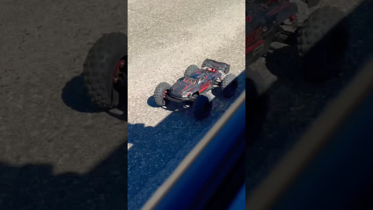98km per hour on the Kraton EXB 6s hobby wing MAX 6. Going to gear it to get over 100km #arrma