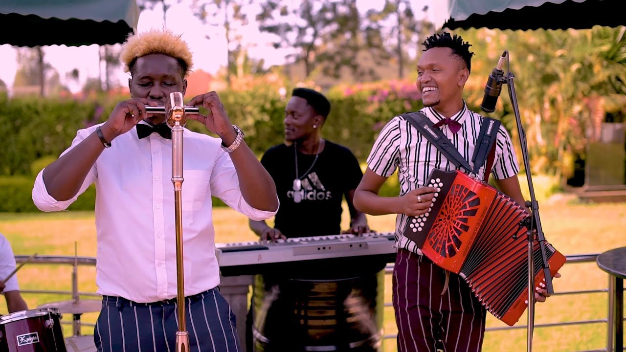 KAMOKO FT DJ FATXO - MWOMBOKO LIVE PERFOMANCE