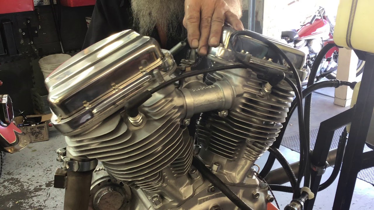 Rob's 1955 Panhead Engine Run
