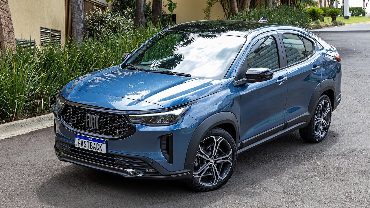 Новый Fiat Fastback Hybrid 2025 года &mdash; 5-дверный внедорожник-купе. Интерьер и экстерьер.