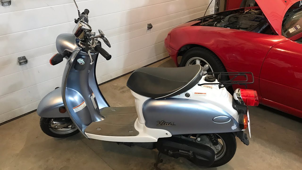 Замена аккумулятора на скутере Yamaha Vino 50cc