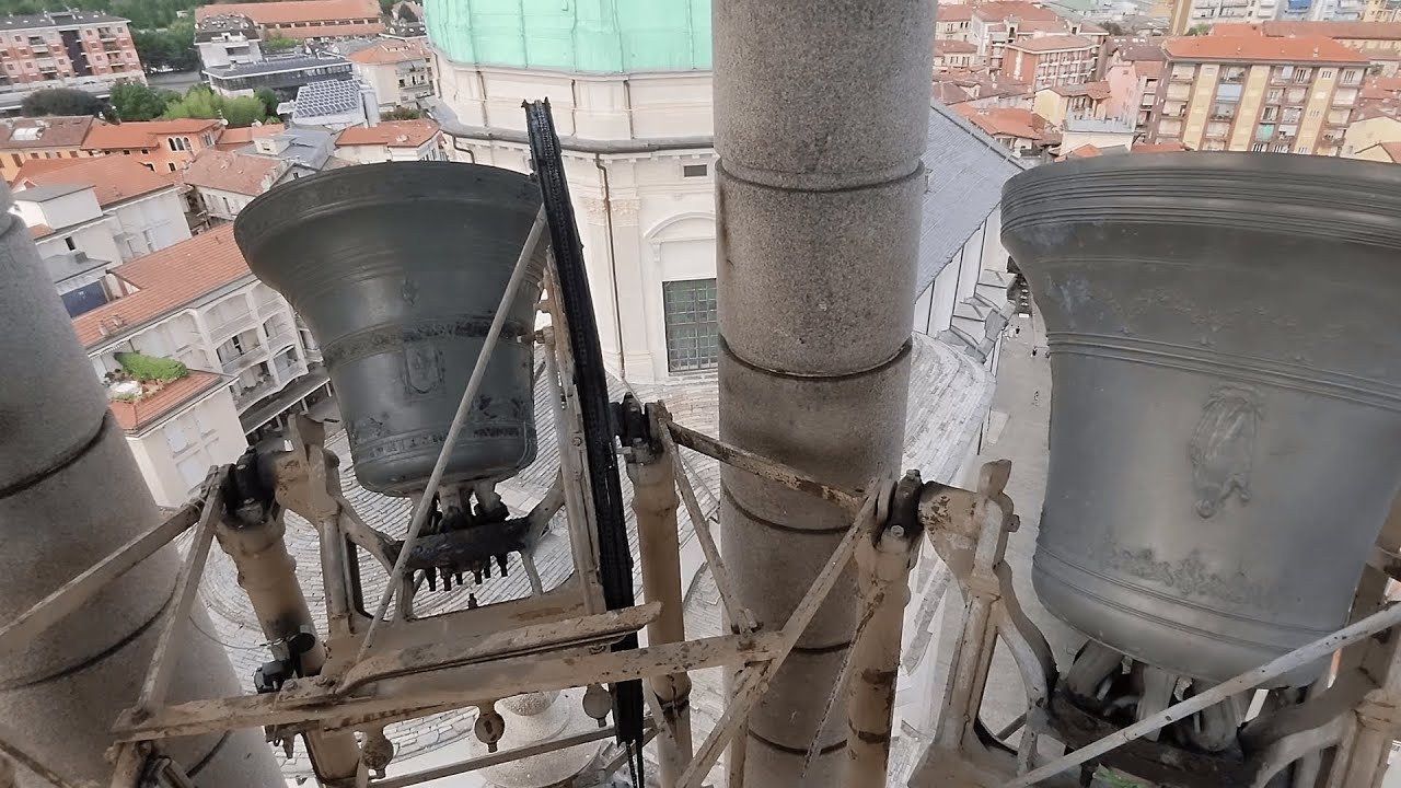 Campane | Verbania, Fraz. Intra (VB), Basilica di San Vittore Martire