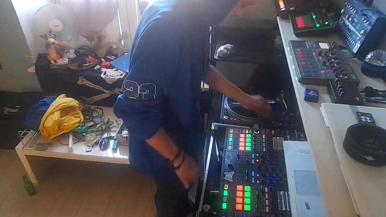 mix et liveset techno/tribe/hardtek du fox ..fox factory records.