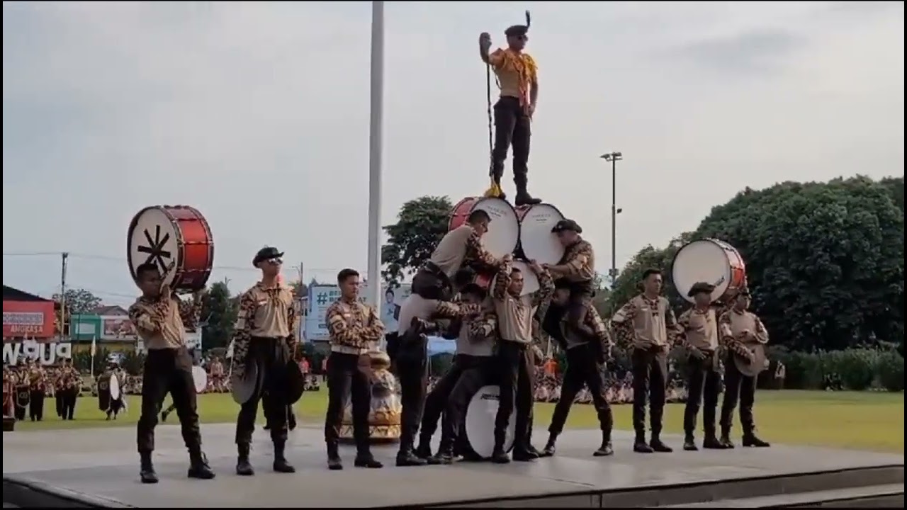 DISPLAY DRUMBAND GEMA SAMUDERA SMK-SPM NASIONAL PURWOKERTO DI APEL HARI PRAMUKA 2023