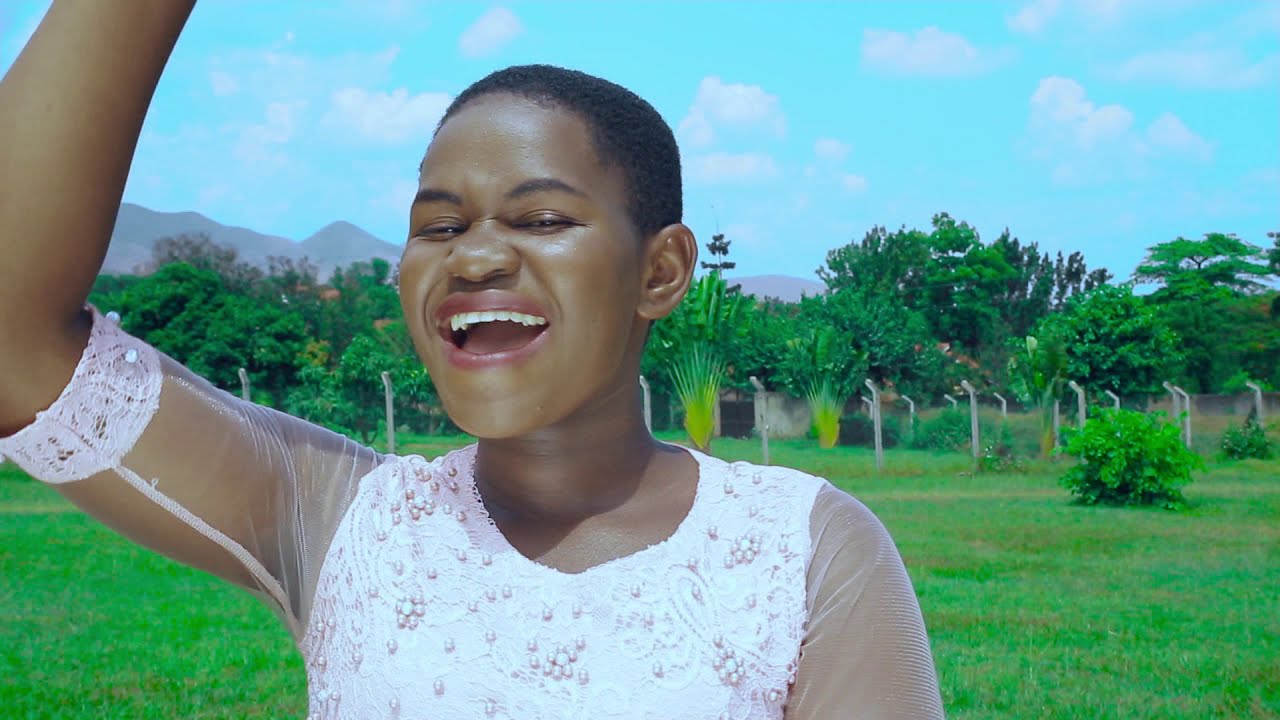 Siwubahe (Don't Fret) - Edrine K Official Video
