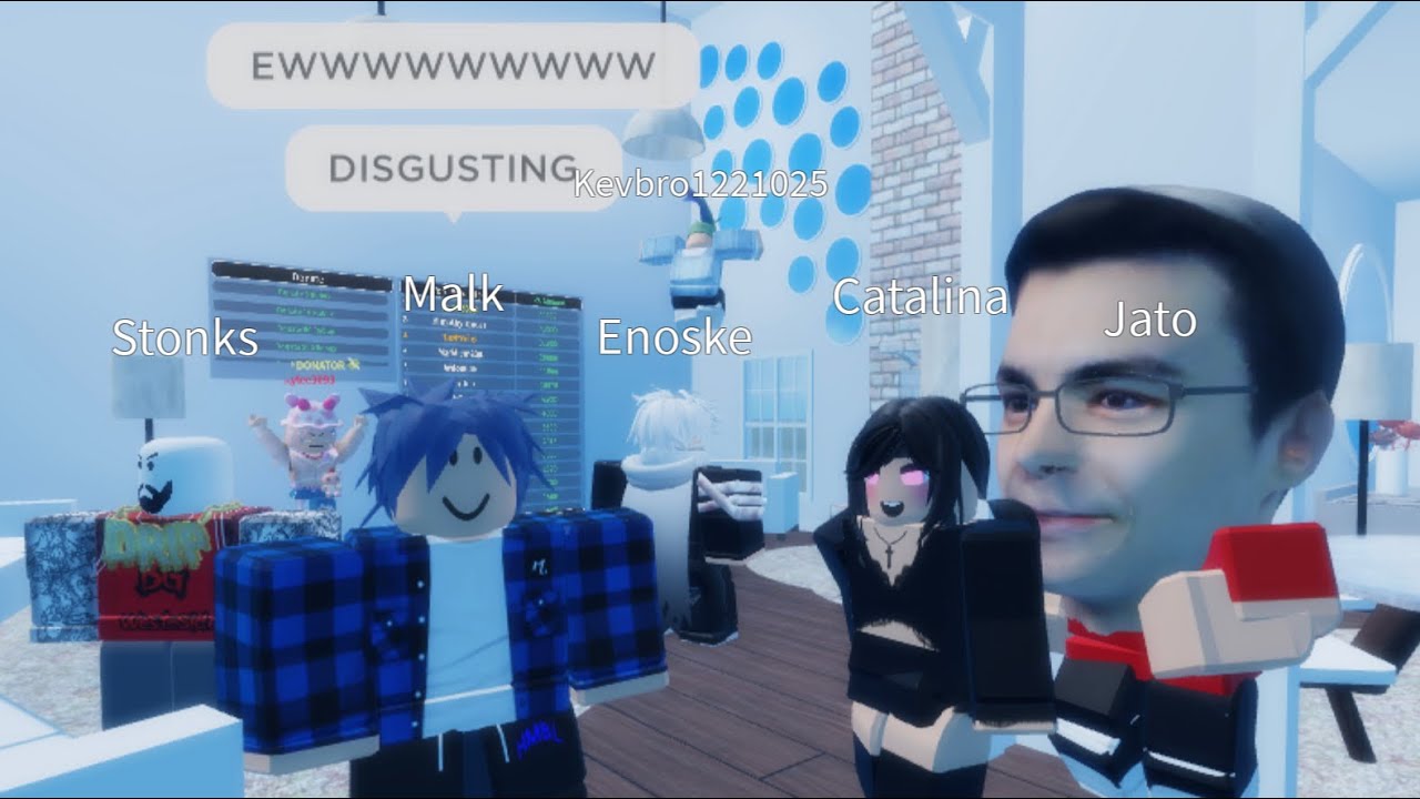 ROBLOX ON MOBILE IS AWFUL