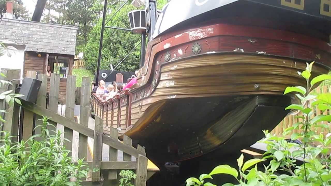 Chessington Pirate Ship Ride