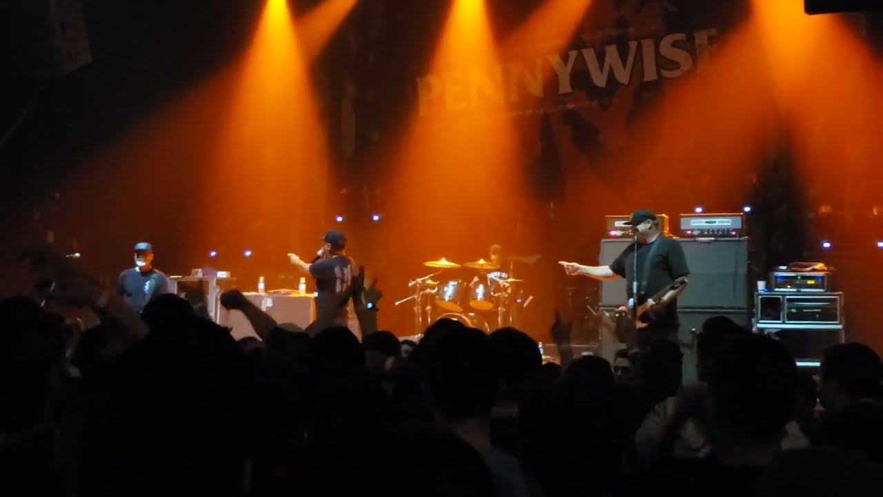 Pennywise live - Nirvana cover “Territorial Pissings”(dedicated to Taylor Hawkins)- Worcester 4/8/22
