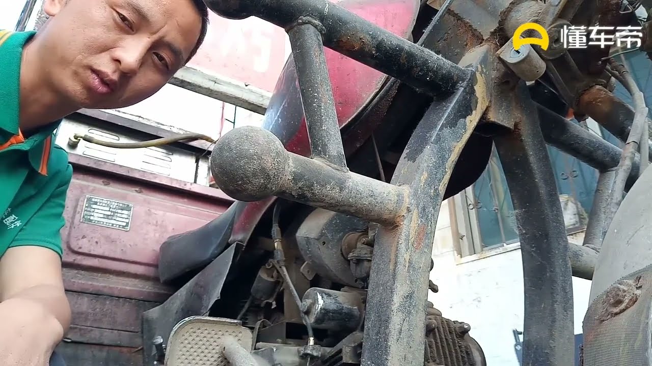 摩托车高速行驶过程中突然熄火，如何排除故障。