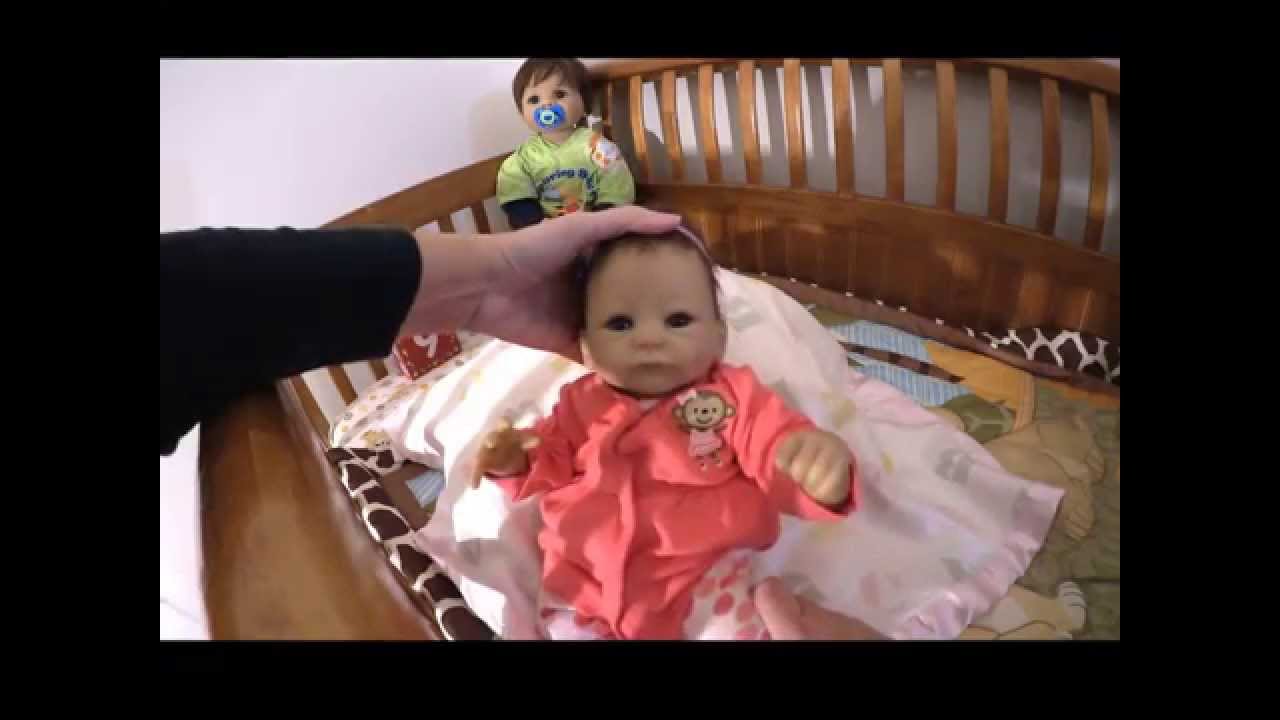 Details Video of Ashton Drake's Little Peanut