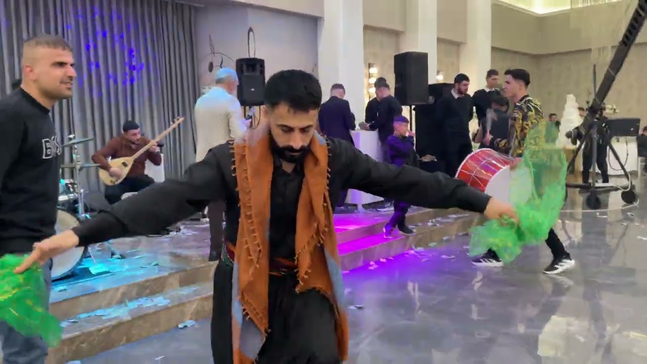 Licelilerin düğününde esmerim full fügür izlemeden geçme