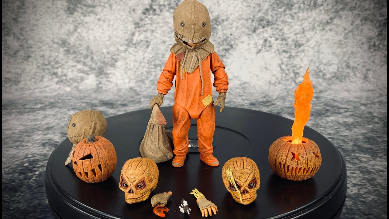 NECA: Trick-r-Treat Ultimate Sam Figure 4K Review