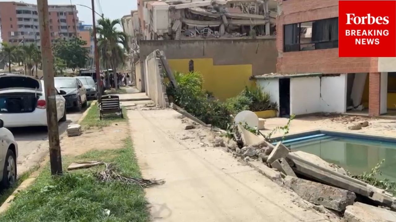 RAW VIDEO: Buildings In La Guaira, Venezuela, Hit By Massive Earthquakes