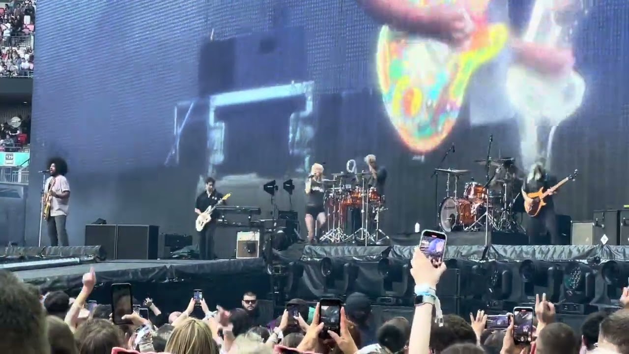 Paramore - Misery Business (Live @ The Eras Tour, Wembley Stadium, London, 22/06/2024h