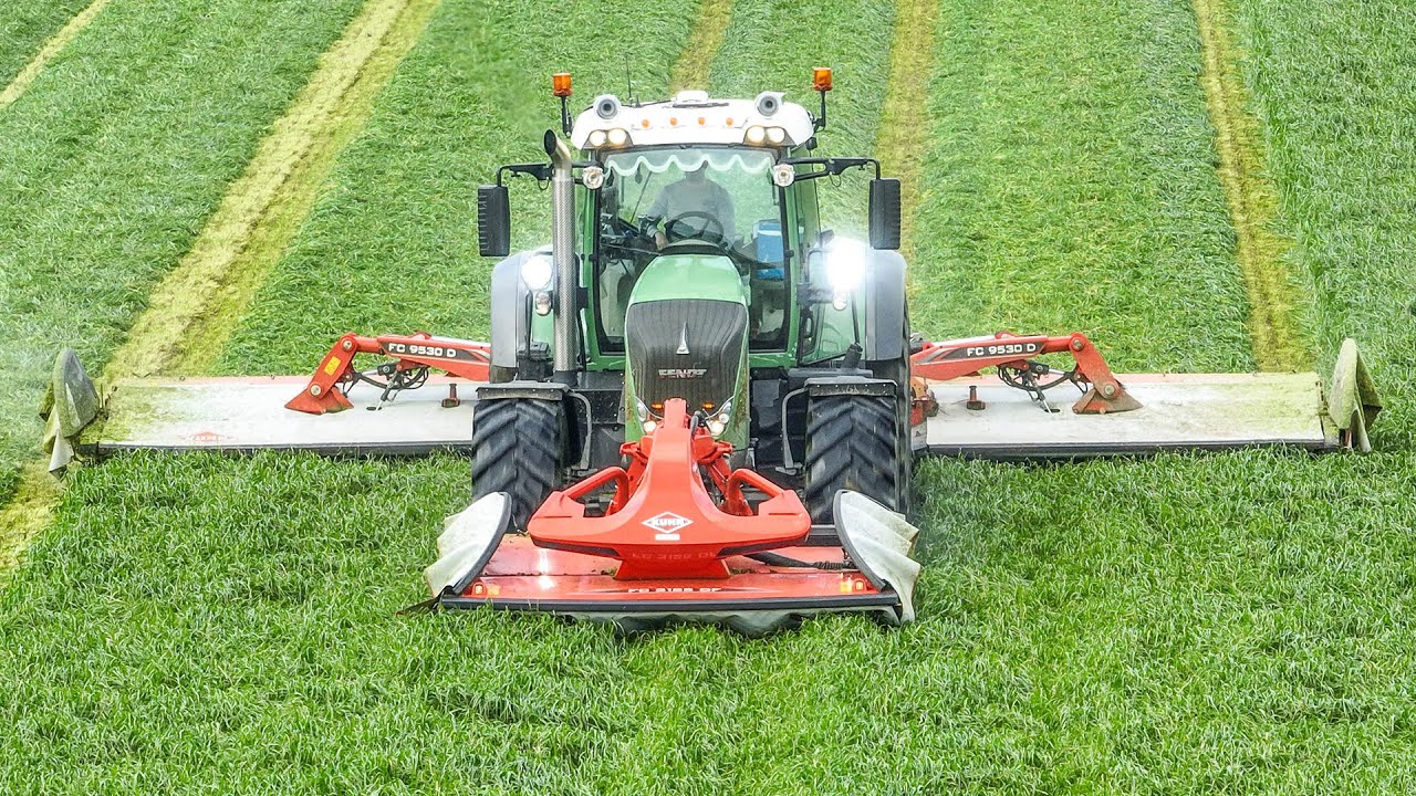 Mowing First Cut Of Grass w/ FENDT 828 Vario + Kuhn Triples | Visch BV