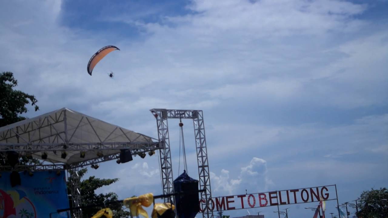 Pertujukan Paramotor/pos belitung