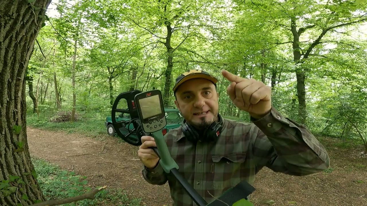 HO TROVATO un GIOIELLO appartenuto a un CACCIATORE anni'20 - MINELAB Metal Detector