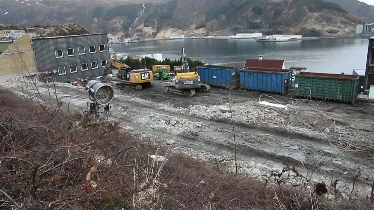 RIVINGEN AV VÅGSØY UNGDOMSKULE