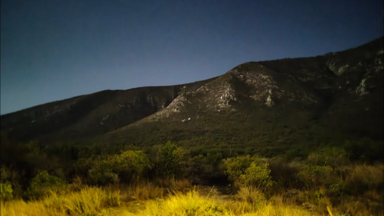 EXPLORANDO EL CERRO