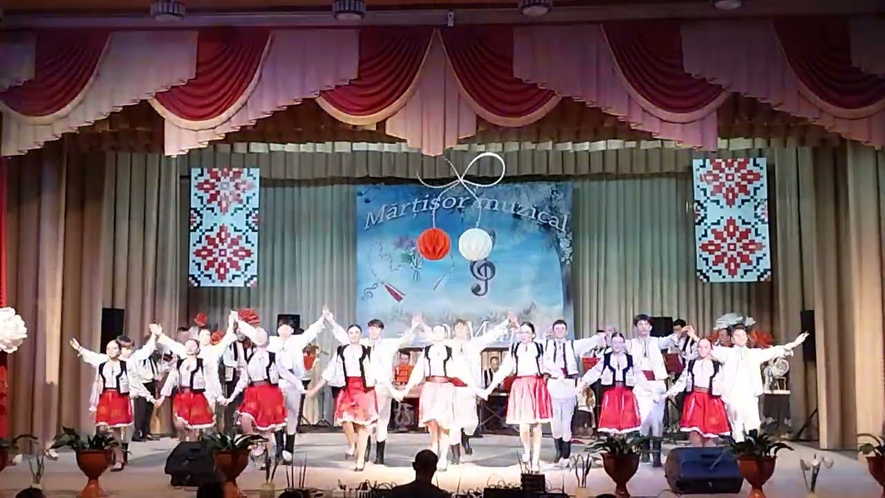 ,,Mărţişor 2026” Cantemir. Ansamblul ,,Mocăncuţa” s. Cociulia, cond. Tatiana Balan, dans 3