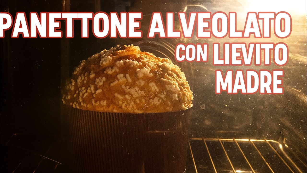 PANETTONE foglie d’oro ALVEOLATO con LIEVITO MADRE con semplice PLANETARIA #panettone @Fluffy_Buns7