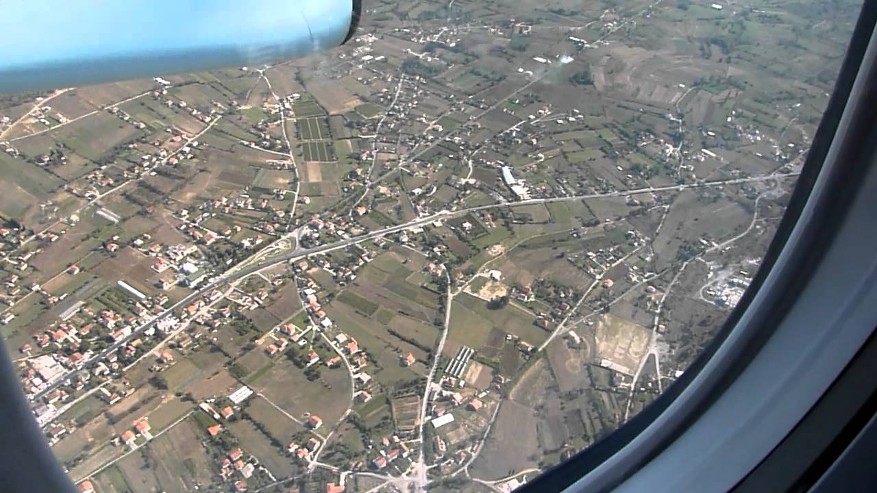 Let iznad Crne Gore, sletanje u Podgoricu