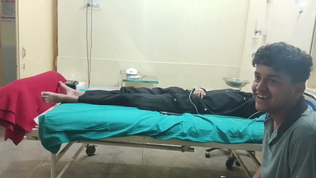 😱2 Baje Hostel Se Seedha Hospital 🚑🏥 .. Aakhir Raat Ko Hospital Kyun Jana Pada? 🏥🌙 #hospital 