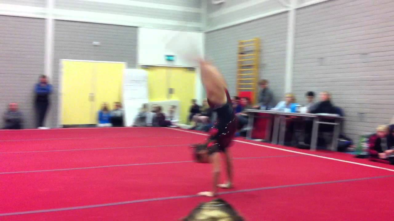 Romi en Sidney AJeugd oefenwedstrijdje 2013 - Tempo.