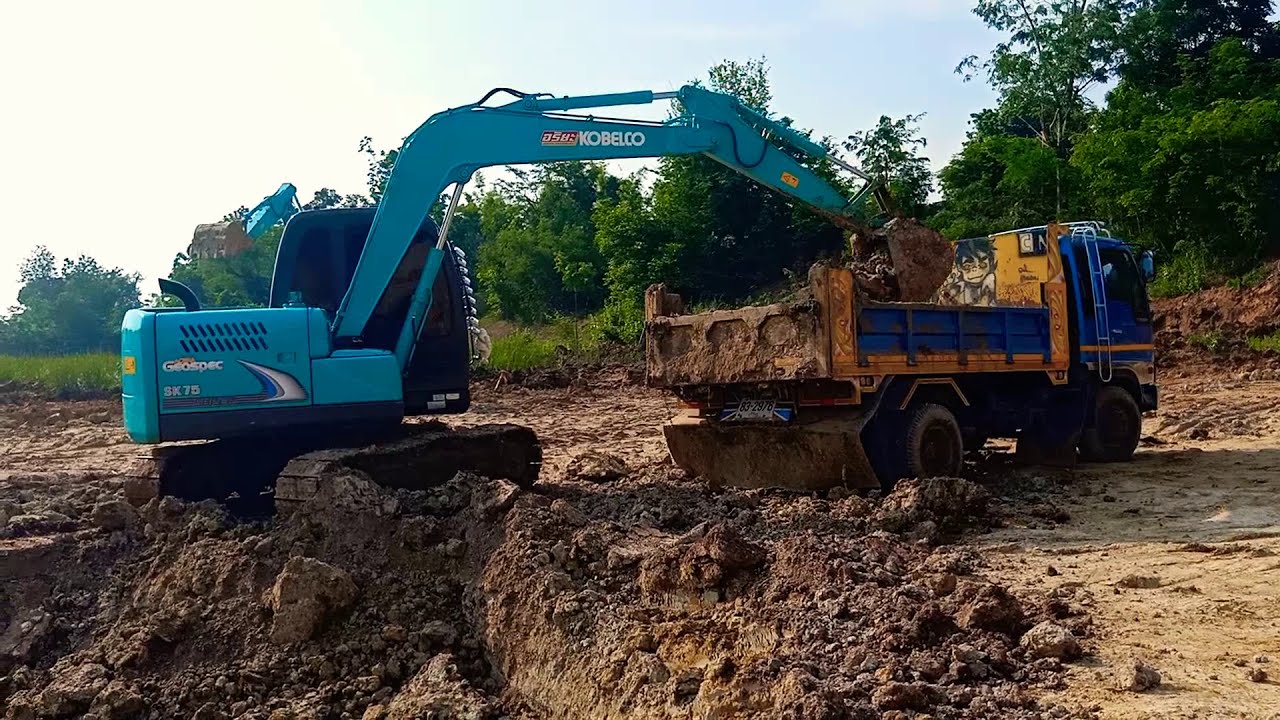 รีวิวการทำงานของ Kobelco sk75-8