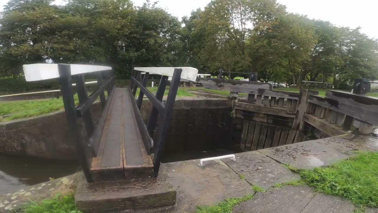 Revisit Leeds to Liverpool with the SR3D XLR MKII binaural capturing device!