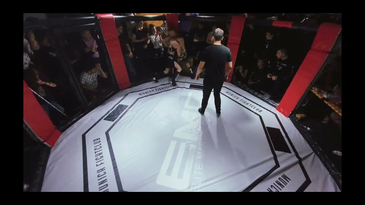 EMC5 am 26.03.2022 in München Alexander Gerzen Fight Fusion vs Simon Leitner Thaiboxing MMA Salzburg