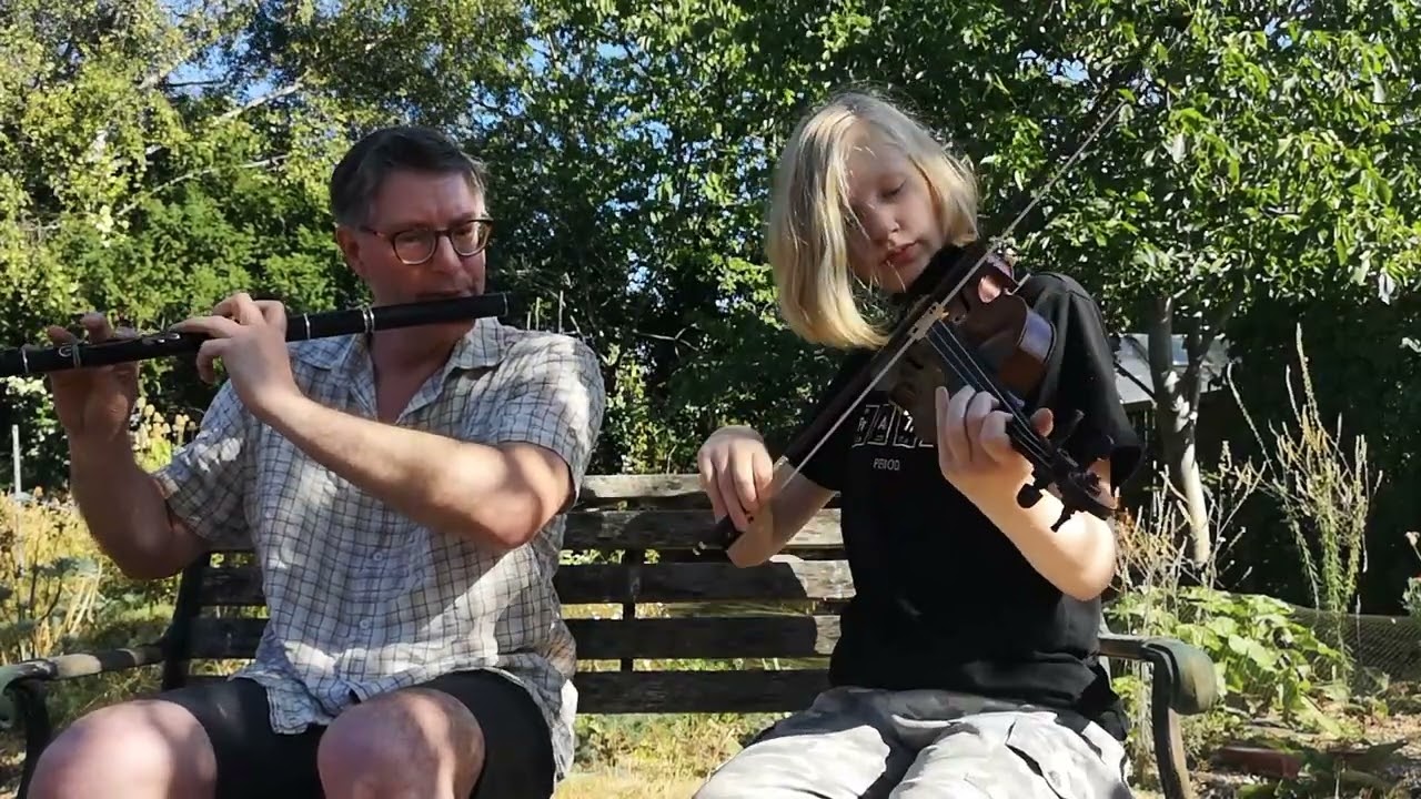 Crested Hens (Les Poules Huppées) + Portsmouth - Violin and Wooden Flute