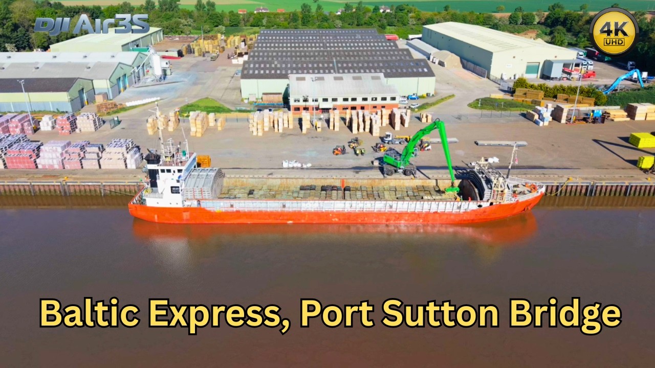 Squeezing a massive cargo ship into a tiny UK port!
