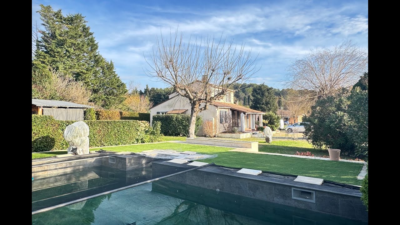 Maison de 118 m2 sur 2300 m2 de terrain à Velleron