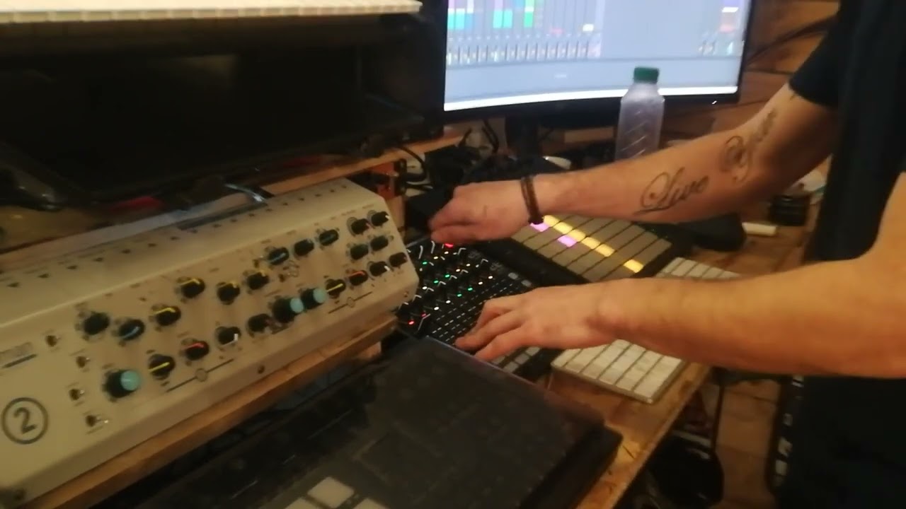 SEKOIA - Live Techno Groovy