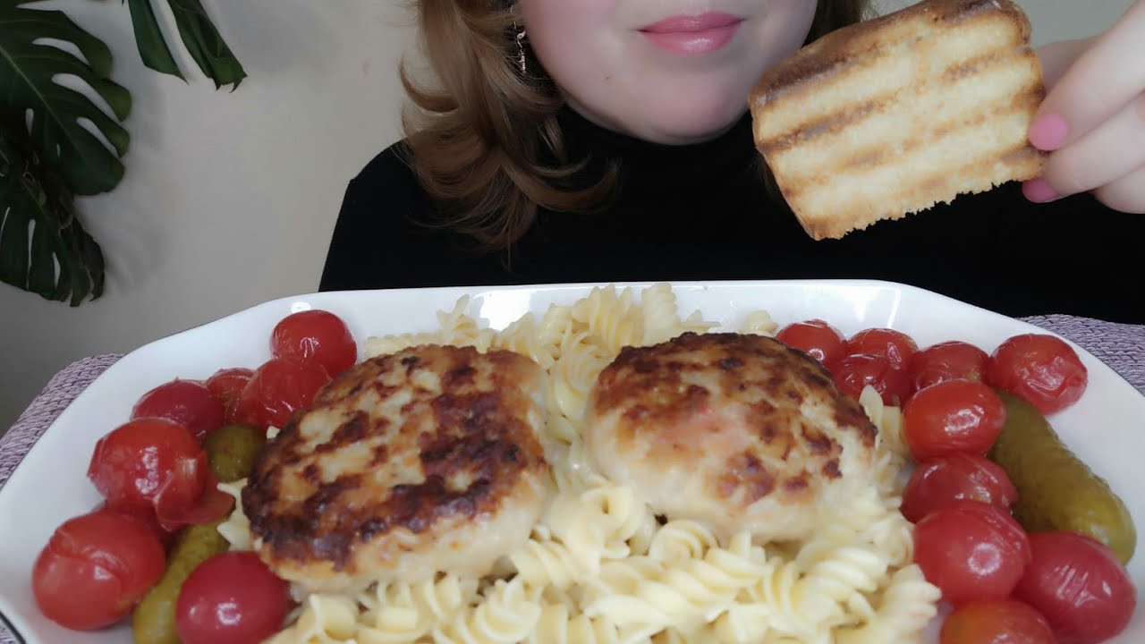 АСМР Макароны и тефтели/ASMR Pasta and Meatballs/Food Sounds/Mukbang