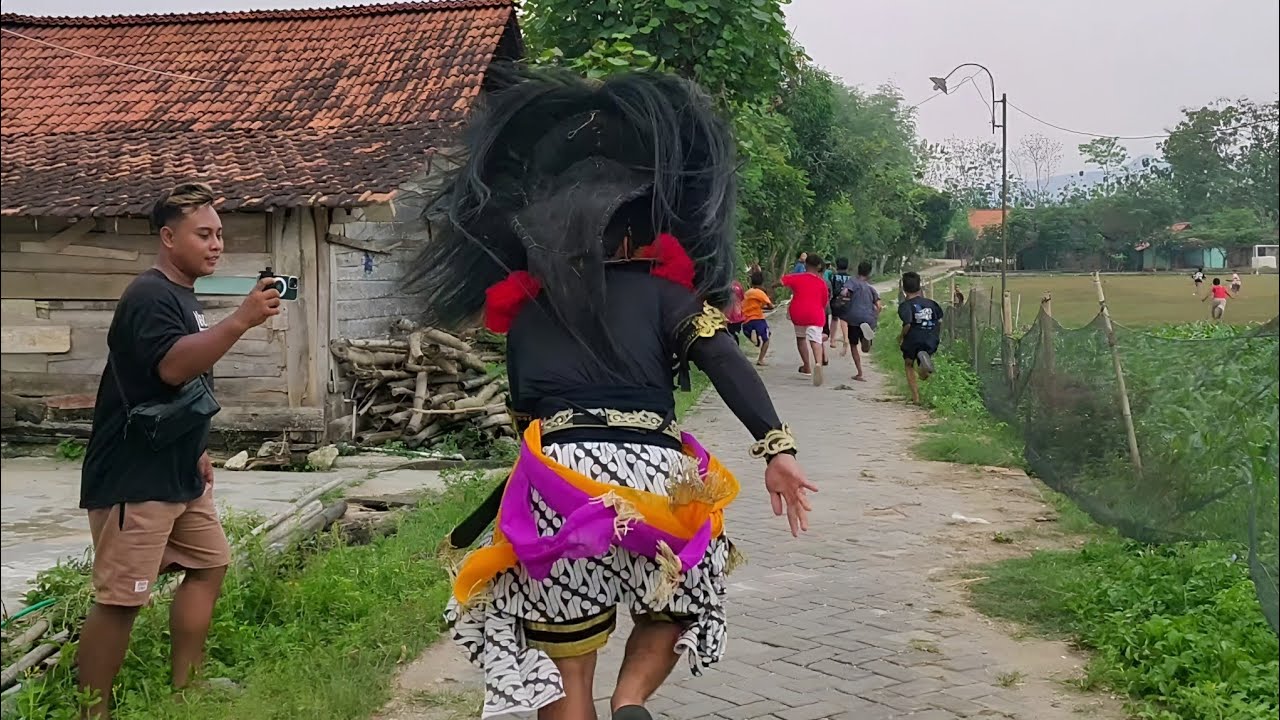 Arak arakan Barongan Blora Panji Sabda Jagat 