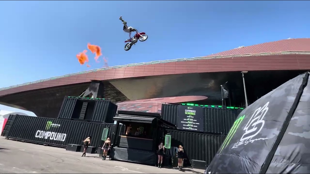 Monster Energy Compound Motor Cross. 