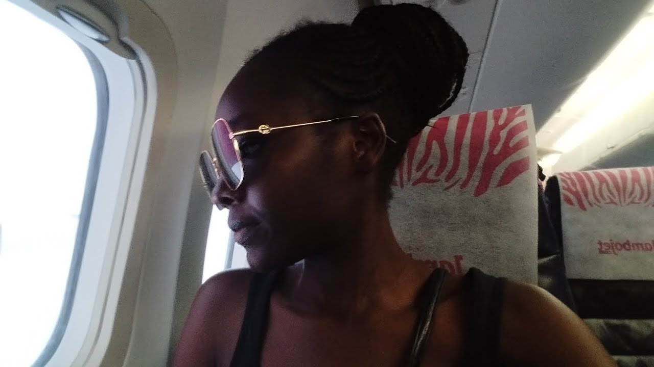 ✈️ MY FIRST FLIGHT EXPERIENCE 💺😅