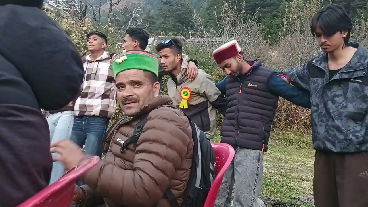 कुल्ल्वी नाट्टी में हिन्दी गाना । बहारो फुल बरसाओ । #kullvinaati #pahadi #natti #pahadifolkmusic 
