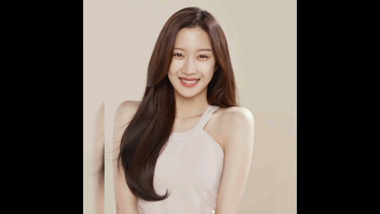 Moon Ga-young photos😍